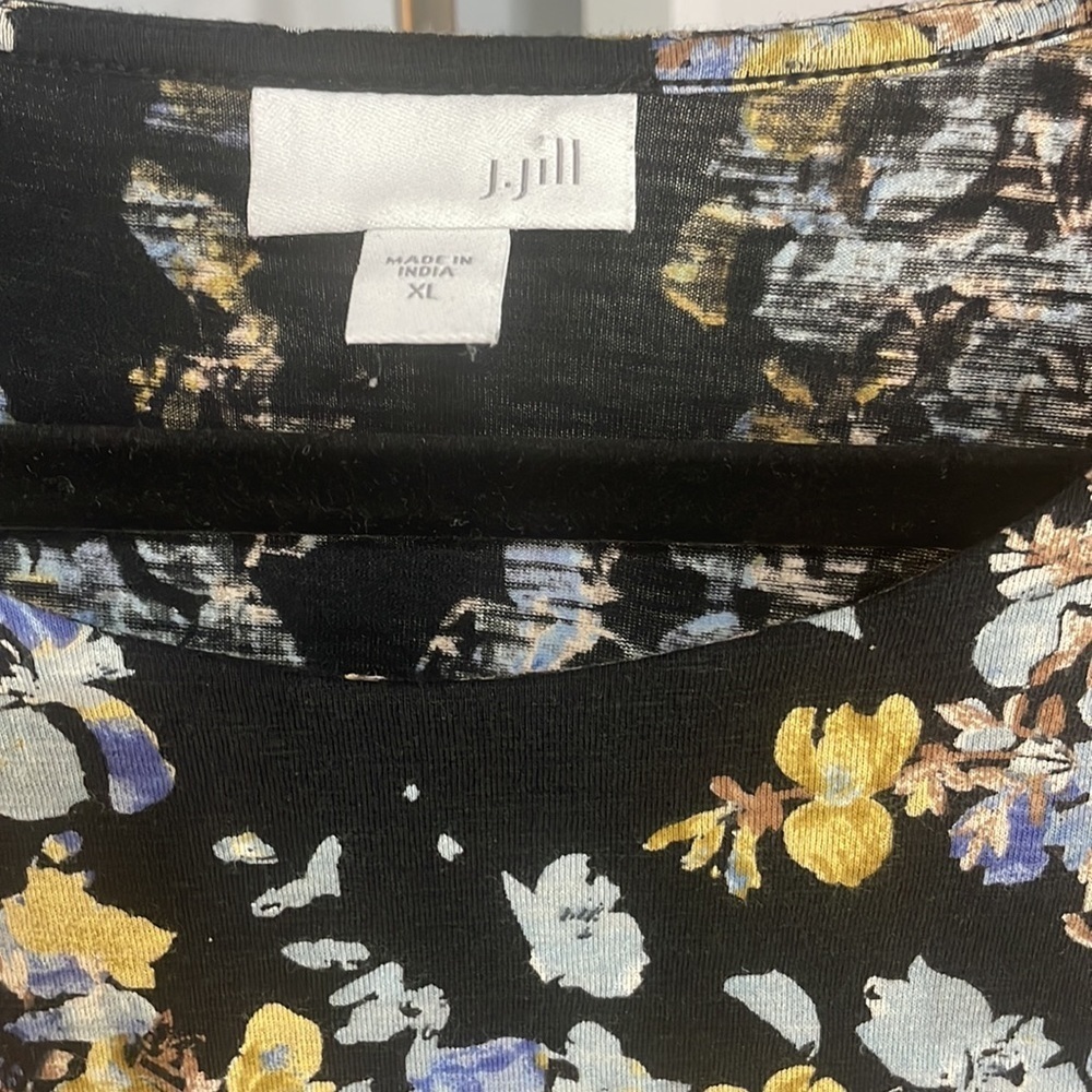 J Jill Black Blue Floral Overlay Tunic - Picture 5 of 10